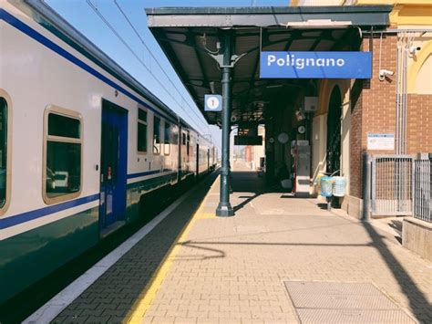 bari to polignano a mare train